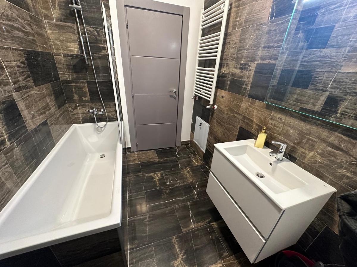 Apartamento Industrial Touch - Designed Iasi Exterior foto